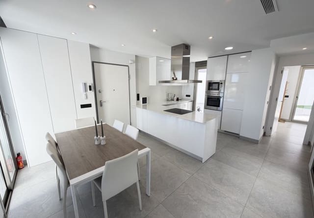 Chalet de 4 habitaciones en Villamartin, Orihuela en venta con piscina - 595.000 € (Ref: 9730566)