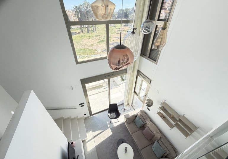 Chalet de 4 habitaciones en Villamartin en venta con piscina - 595.000 € (Ref: 9730566)