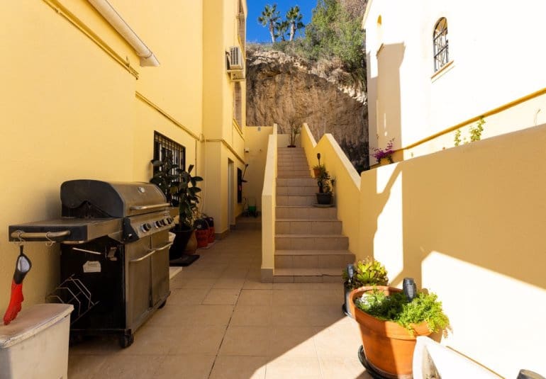 4 bedroom Villa for sale in Las Ramblas Golf with pool - € 299,000 (Ref: 9730567)