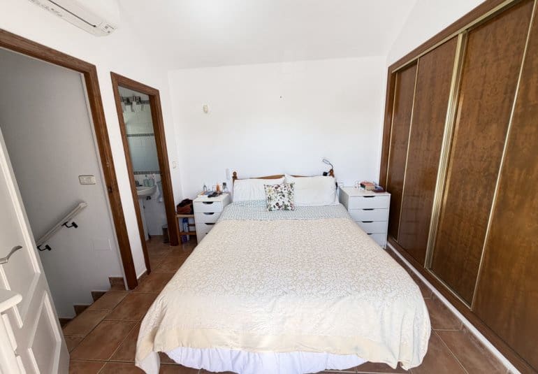 4 bedroom Bungalow for sale in La Zenia with pool - € 289,000 (Ref: 9730572)