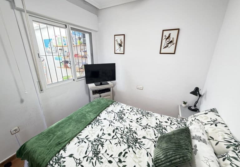 4 bedroom Bungalow for sale in La Zenia with pool - € 289,000 (Ref: 9730572)