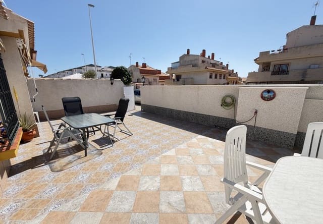 4 soveværelse Bungalow til salg i La Zenia, Orihuela med swimmingpool - € 289.000 (Ref: 9730572)