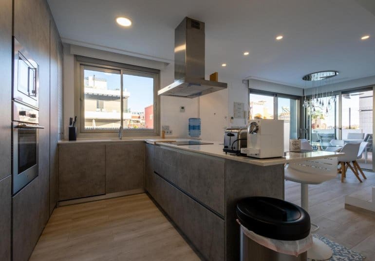 4 camera da letto Villa in vendita in Orihuela Costa con piscina - 490.000 € (Rif: 9737802)