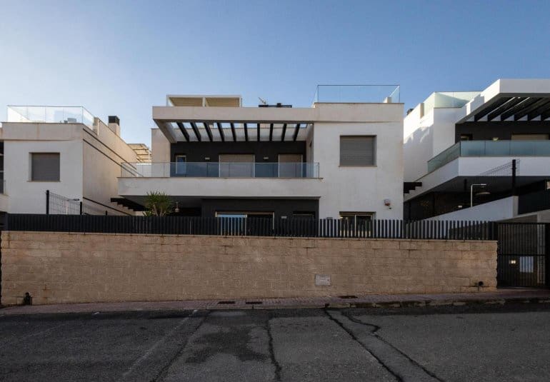 4 camera da letto Villa in vendita in Orihuela Costa con piscina - 490.000 € (Rif: 9737802)