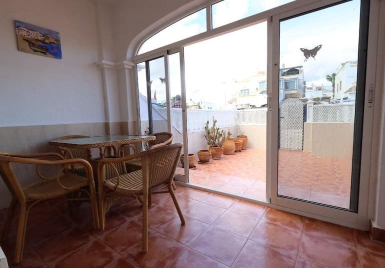 2 chambre Bungalow à vendre à Torrevieja avec piscine - 143 000 € (Ref: 9737803)