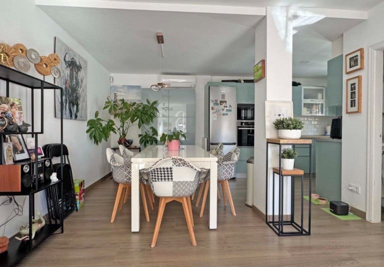 Casa de 2 habitaciones en Villamartin en venta con piscina - 289.900 € (Ref: 9737804)