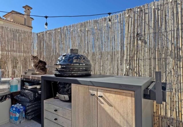 Casa de 2 habitaciones en Villamartin, Orihuela en venta con piscina - 289.900 € (Ref: 9737804)