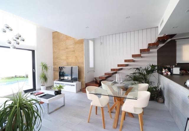 3 soverom Villa til salgs i Lomas de Cabo Roig - Los Dolses, Orihuela - € 450 000 (Ref: 9737806)