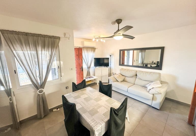 Apartamento de 1 habitación en Villamartin en venta - 115.000 € (Ref: 9737807)