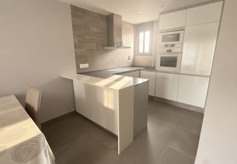 2 Zimmer Penthouse zu verkaufen in Punta Prima mit Pool - 279.900 € (Ref: 9737808)