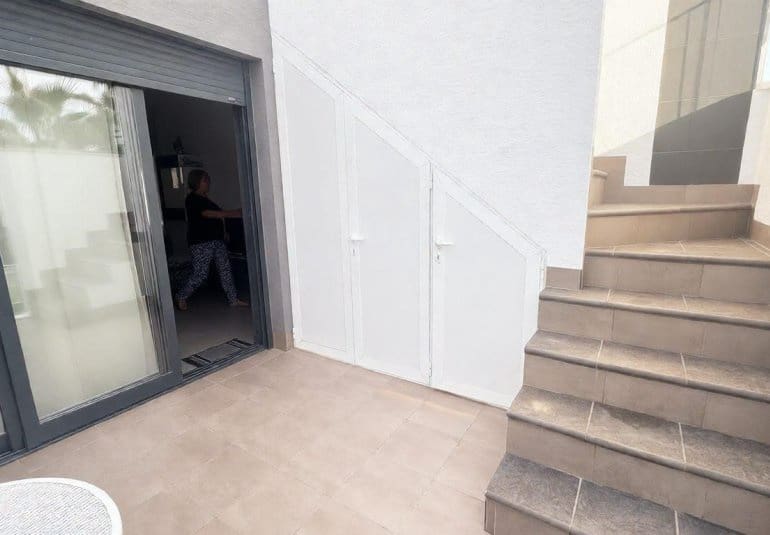 2 Zimmer Penthouse zu verkaufen in Punta Prima mit Pool - 279.900 € (Ref: 9737808)