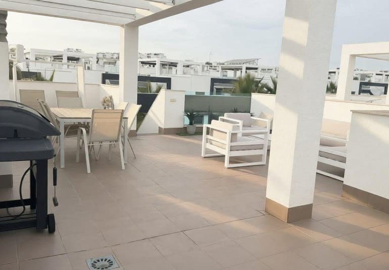2 Zimmer Penthouse zu verkaufen in Punta Prima mit Pool - 279.900 € (Ref: 9737808)