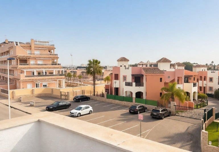 2 Zimmer Penthouse zu verkaufen in Punta Prima mit Pool - 279.900 € (Ref: 9737808)