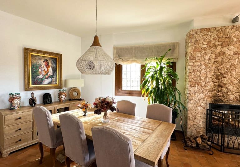 7 bedroom Villa for sale in Dehesa de Campoamor with pool - € 1,349,000 (Ref: 9737809)