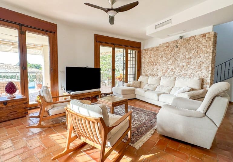 7 bedroom Villa for sale in Dehesa de Campoamor with pool - € 1,349,000 (Ref: 9737809)