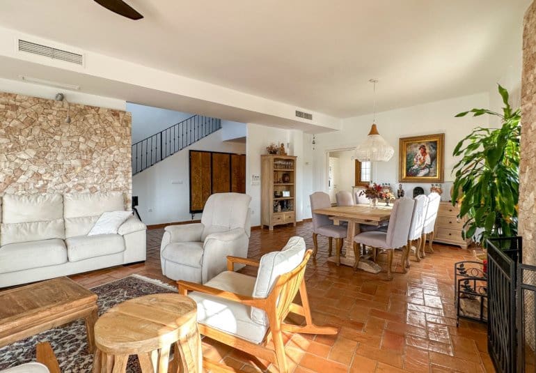 7 bedroom Villa for sale in Dehesa de Campoamor with pool - € 1,349,000 (Ref: 9737809)