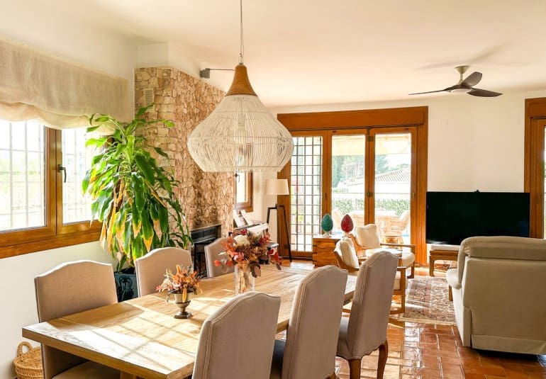 7 bedroom Villa for sale in Dehesa de Campoamor with pool - € 1,349,000 (Ref: 9737809)