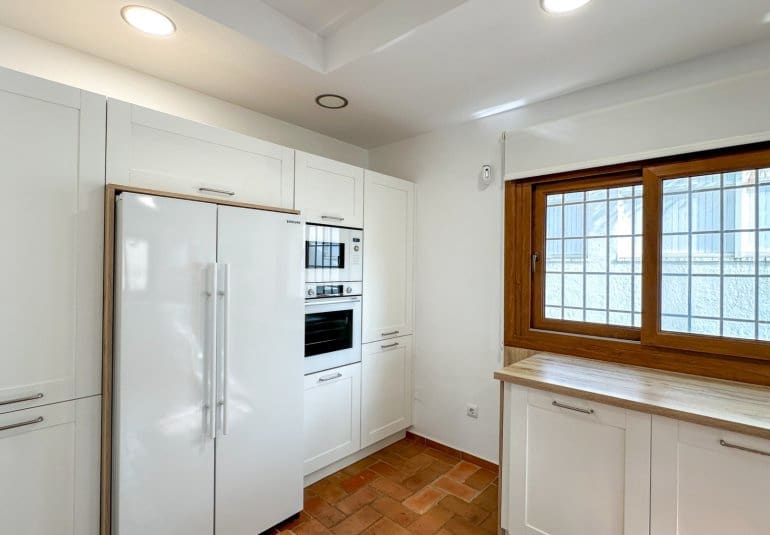 7 bedroom Villa for sale in Dehesa de Campoamor with pool - € 1,349,000 (Ref: 9737809)