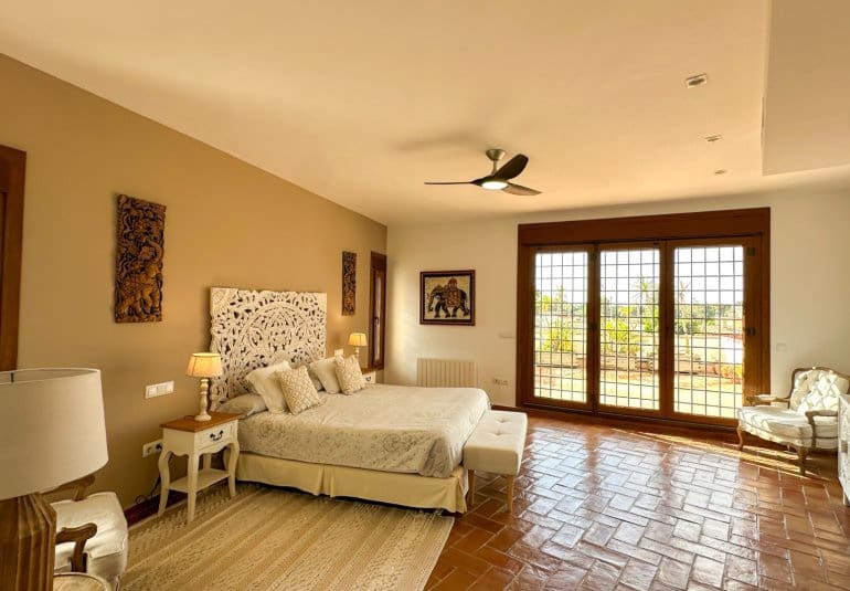 7 bedroom Villa for sale in Dehesa de Campoamor with pool - € 1,349,000 (Ref: 9737809)