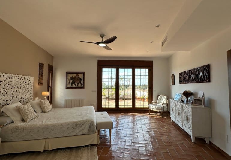 7 bedroom Villa for sale in Dehesa de Campoamor with pool - € 1,349,000 (Ref: 9737809)