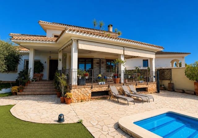 7 Zimmer Villa zu verkaufen in Dehesa de Campoamor, Orihuela mit Pool - 1.349.000 € (Ref: 9737809)