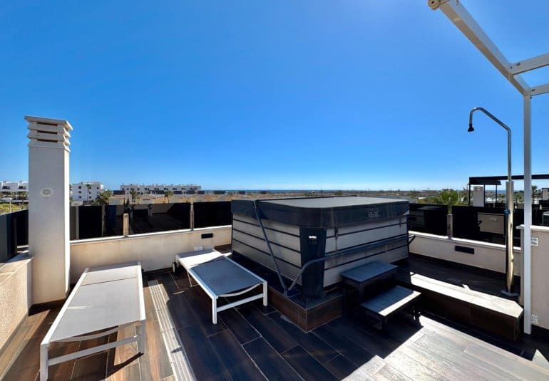 4 bedroom Villa for sale in Orihuela Costa with pool - € 750,000 (Ref: 9737810)