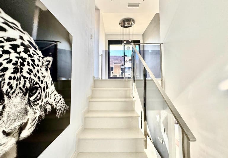 4 bedroom Villa for sale in Orihuela Costa with pool - € 750,000 (Ref: 9737810)