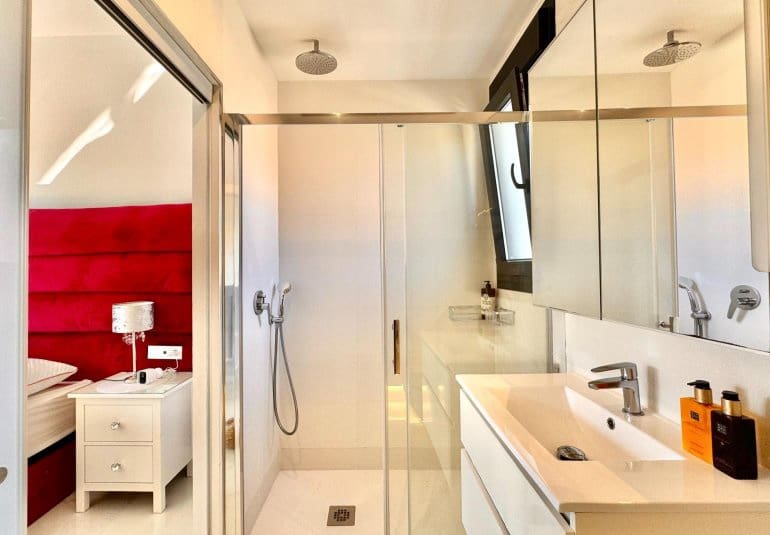 4 bedroom Villa for sale in Orihuela Costa with pool - € 750,000 (Ref: 9737810)