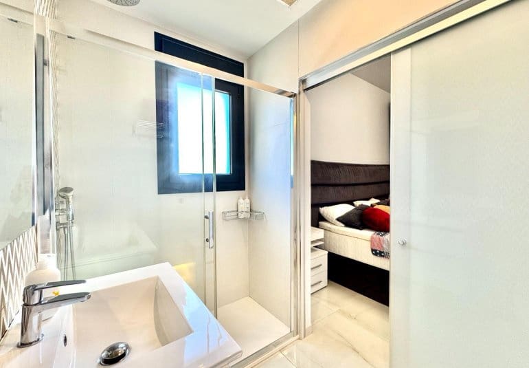 4 bedroom Villa for sale in Orihuela Costa with pool - € 750,000 (Ref: 9737810)