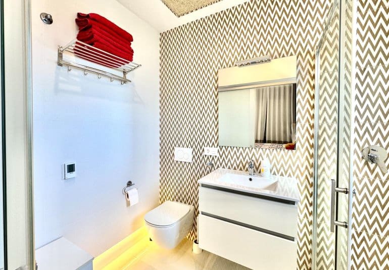 4 bedroom Villa for sale in Orihuela Costa with pool - € 750,000 (Ref: 9737810)