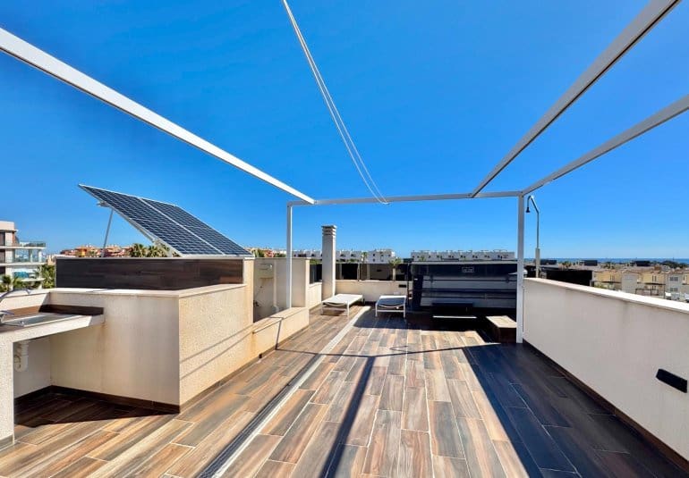 4 bedroom Villa for sale in Orihuela Costa with pool - € 750,000 (Ref: 9737810)