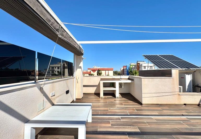 4 bedroom Villa for sale in Orihuela Costa with pool - € 750,000 (Ref: 9737810)