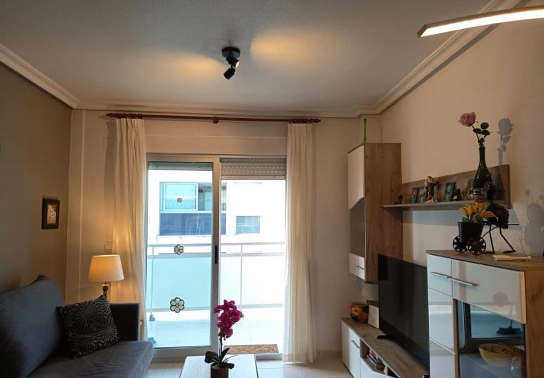 Ático de 2 habitaciones en Cabo Roig en venta con piscina - 219.000 € (Ref: 9737813)