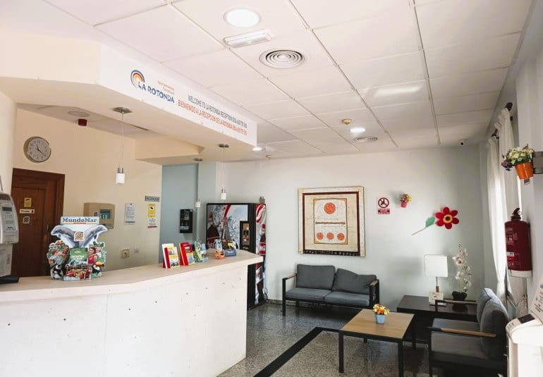 Ático de 2 habitaciones en Cabo Roig en venta con piscina - 219.000 € (Ref: 9737813)