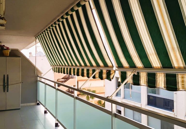 Ático de 2 habitaciones en Cabo Roig en venta con piscina - 219.000 € (Ref: 9737813)