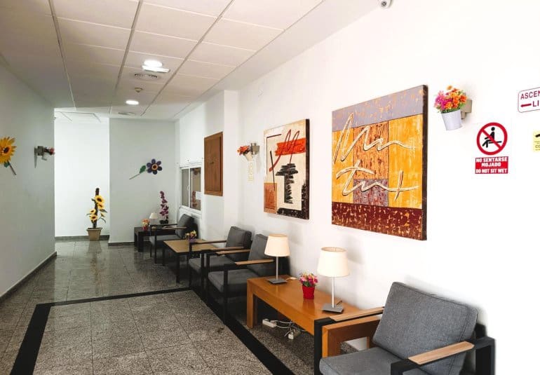 Ático de 2 habitaciones en Cabo Roig en venta con piscina - 219.000 € (Ref: 9737813)