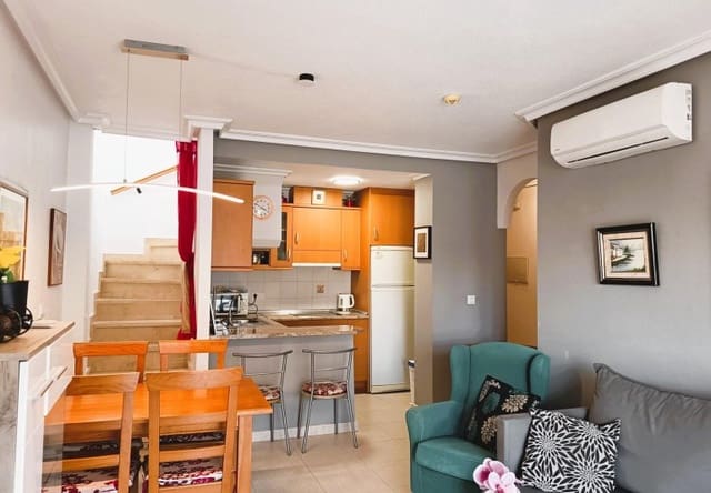 Ático de 2 habitaciones en Cabo Roig, Orihuela en venta con piscina garaje - 219.000 € (Ref: 9737813)
