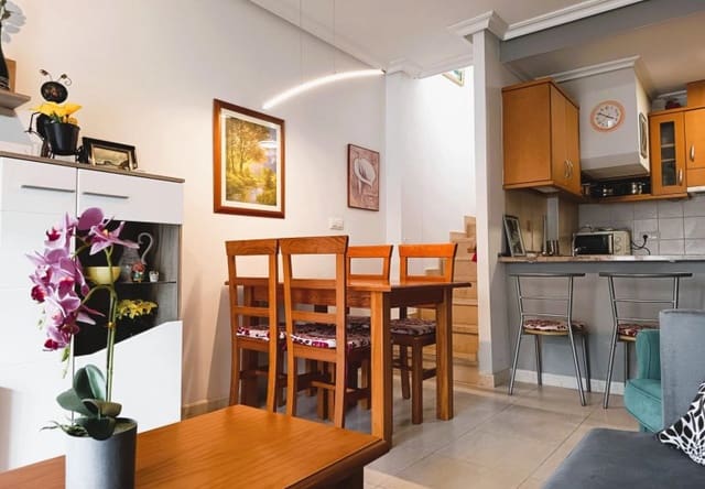 2 soverom Penthouse til salgs i Cabo Roig, Orihuela med svømmebasseng garasje - € 219 000 (Ref: 9737813)