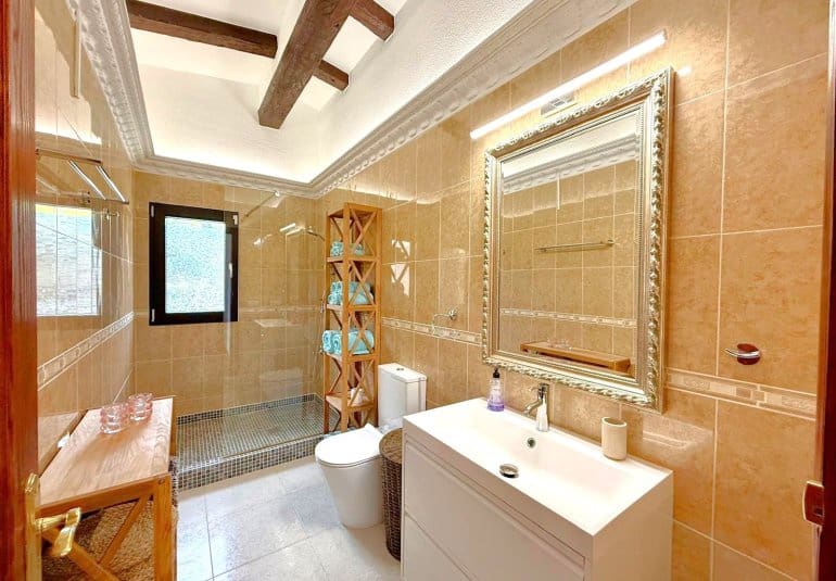 3 bedroom Villa for sale in San Miguel de Salinas with pool - € 1,290,000 (Ref: 9737815)