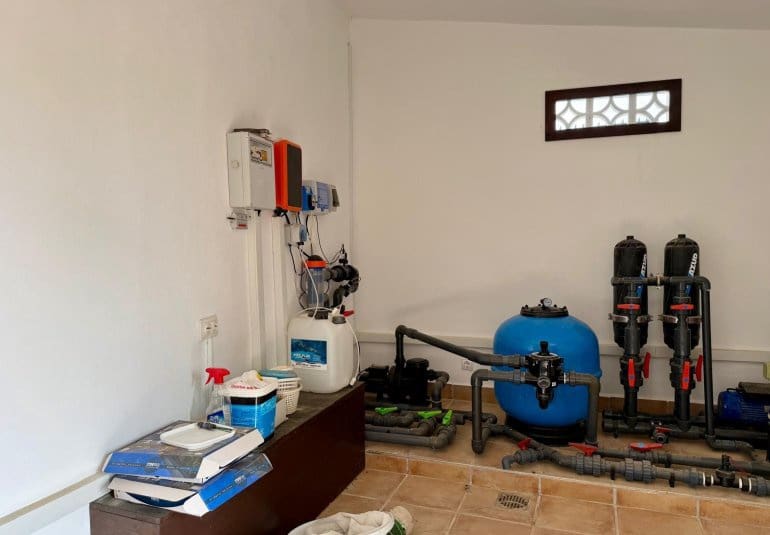 3 bedroom Villa for sale in San Miguel de Salinas with pool - € 1,290,000 (Ref: 9737815)