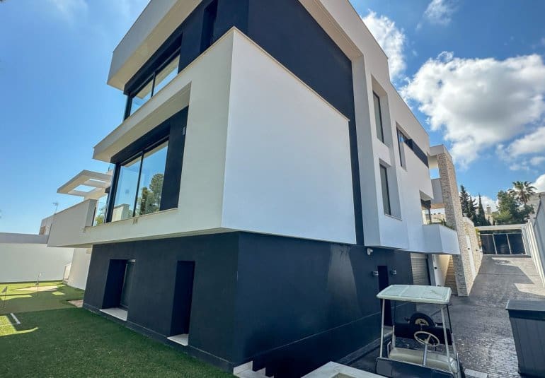 4 camera da letto Villa in vendita in Villamartin con piscina - 2.950.000 € (Rif: 9737816)