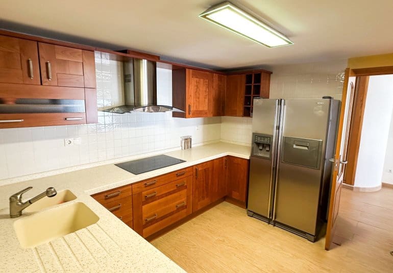 4 Zimmer Apartment zu verkaufen in Torrevieja mit Pool - 680.000 € (Ref: 9737817)