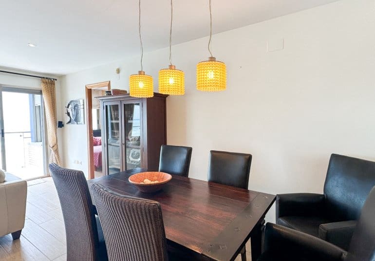 4 Zimmer Apartment zu verkaufen in Torrevieja mit Pool - 680.000 € (Ref: 9737817)