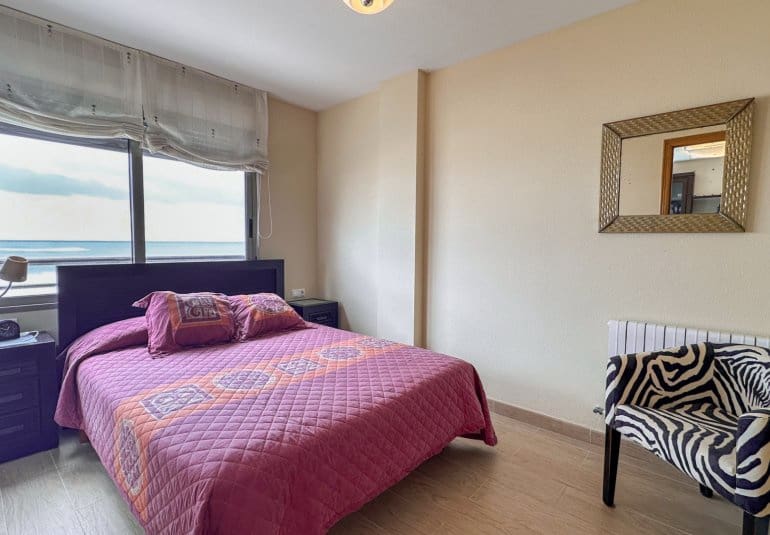 4 Zimmer Apartment zu verkaufen in Torrevieja mit Pool - 680.000 € (Ref: 9737817)
