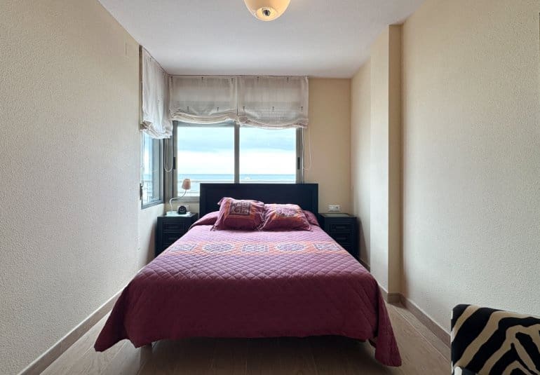 4 Zimmer Apartment zu verkaufen in Torrevieja mit Pool - 680.000 € (Ref: 9737817)