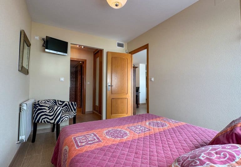 4 Zimmer Apartment zu verkaufen in Torrevieja mit Pool - 680.000 € (Ref: 9737817)