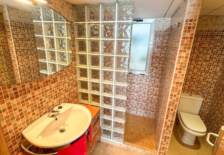 4 Zimmer Apartment zu verkaufen in Torrevieja mit Pool - 680.000 € (Ref: 9737817)