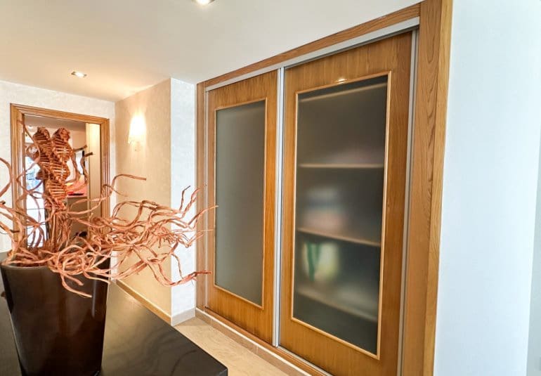 4 Zimmer Apartment zu verkaufen in Torrevieja mit Pool - 680.000 € (Ref: 9737817)