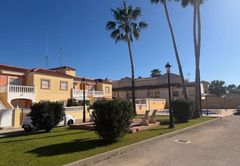 2 bedroom Apartment for sale in La Zenia with pool - € 159,000 (Ref: 9737819)