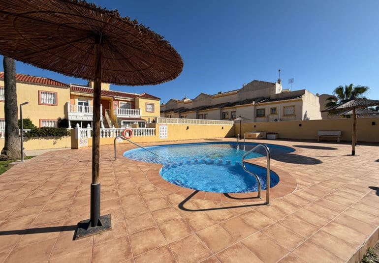 2 bedroom Apartment for sale in La Zenia with pool - € 159,000 (Ref: 9737819)